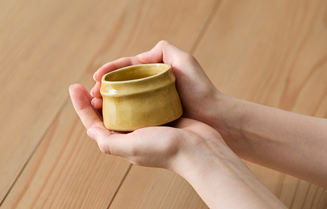 ころ湯呑 瀬戸焼 口紐黄｜食卓の道具｜中川政七商店 公式サイト