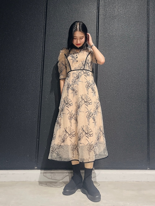 パイピングハイネック花柄ラメレースドレス結婚式パーティー成人式