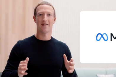 メタへの移行、ザッカーバーグ氏自身も「再構築」 - WSJ