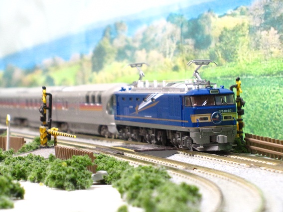 KATO EF510 500 北斗星色 牽引のカシオペア快走！！（＾＾ゞ | 鉄道に