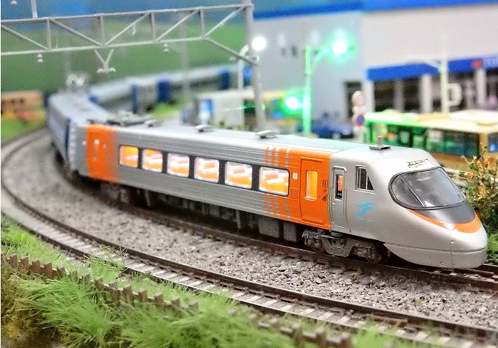 Nゲージ鉄道模型】＜入線報告＞マイクロエース四国8000系リニューアル