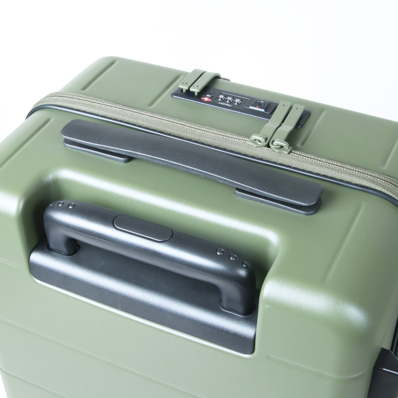 Fresh Service (フレッシュサービス) ace. × FTS CABIN CASE / ace. x