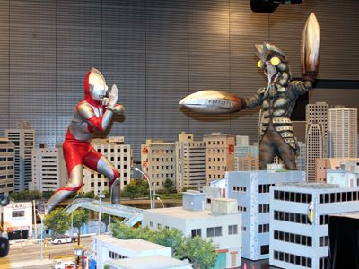 ウルトラマンVSバルタン星人の戦いを3Dで体験！本番さながらのジオラマ