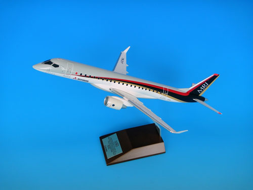 三菱 MRJ 1:100 ソリッド胴体モデル
