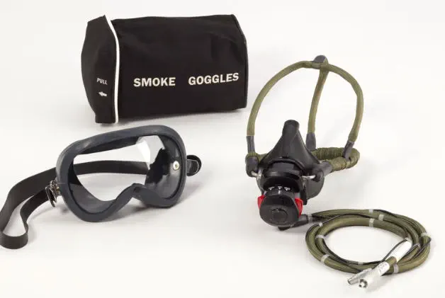 飛行機のキャビン用酸素マスク - Sweep-On® 2000 - Collins Aerospace