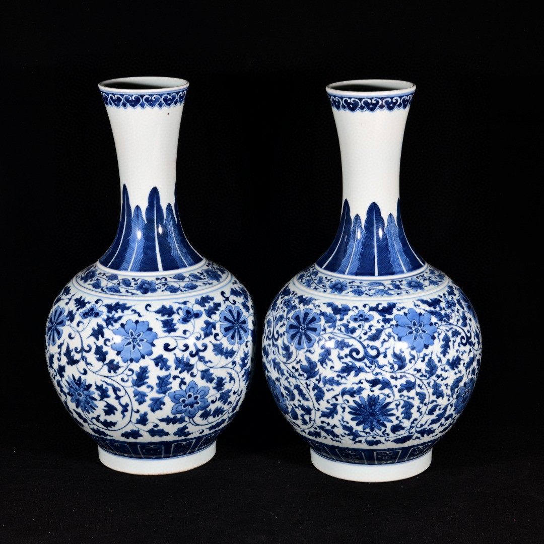 中国古玩 清時代 青花纏枝花紋花瓶 唐物