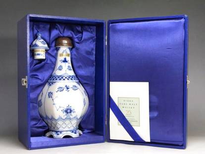 ○ロイヤル コペンハーゲンデキャンタ 空瓶 ニッカ ピュアモルト