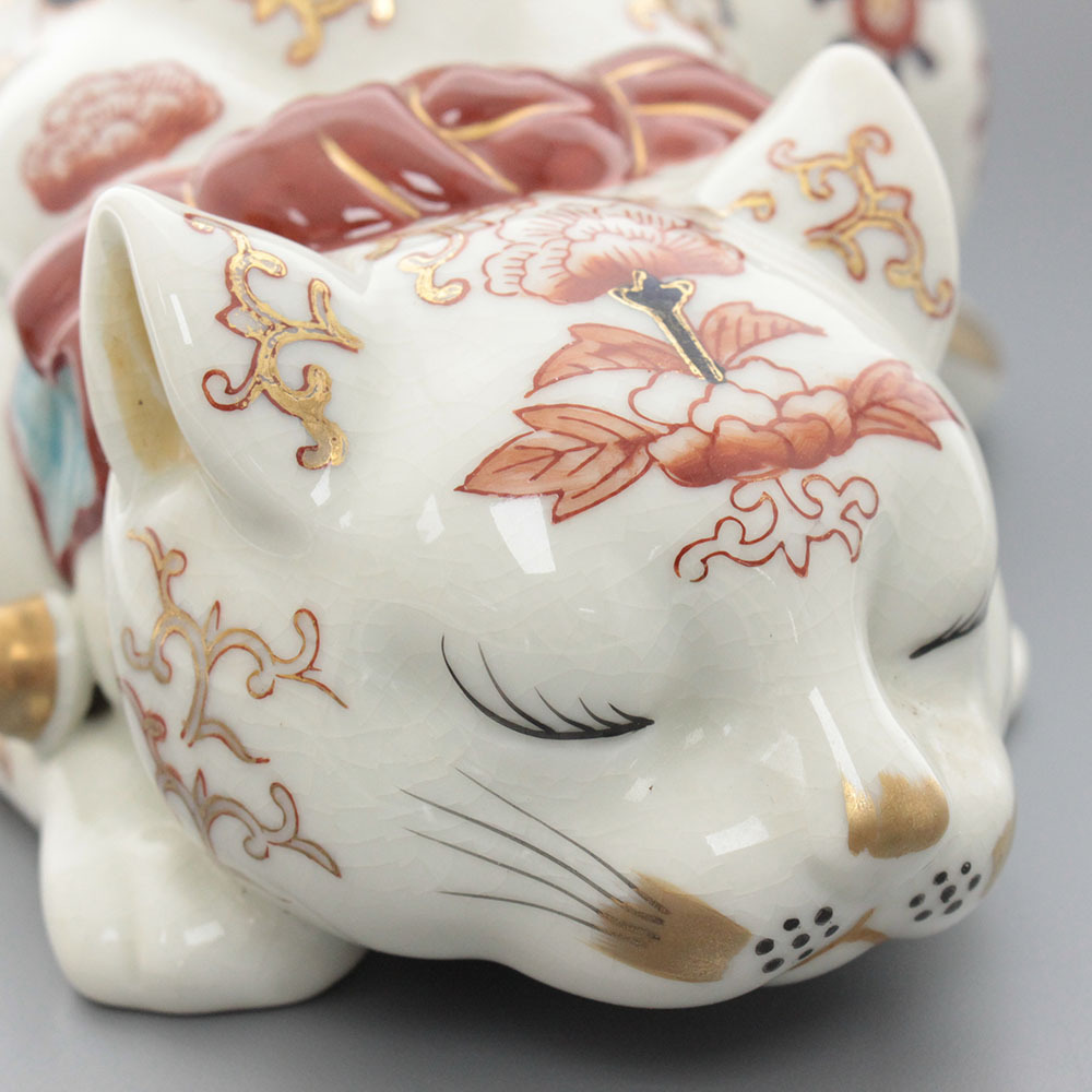 ショップ 伊万里焼 眠り猫 伊万里焼 眠り猫 伊万里 眠り猫 金鈴 牡丹花