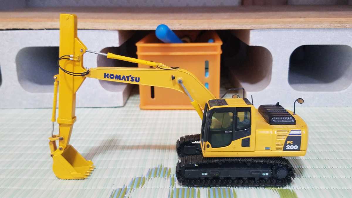 コマツ建機 PC2000-8 BACKHOE 1/50 ケンクラフト製 コマツ建機 PC2000