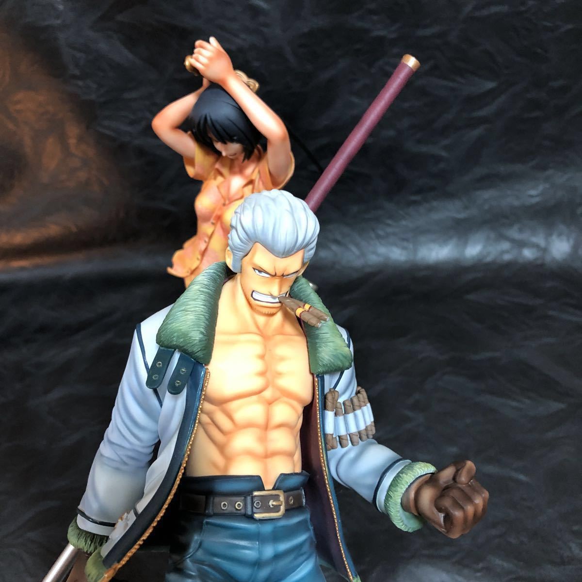 ワンピース 白猟スモーカー リペイントフィギュア ワンピース 白猟