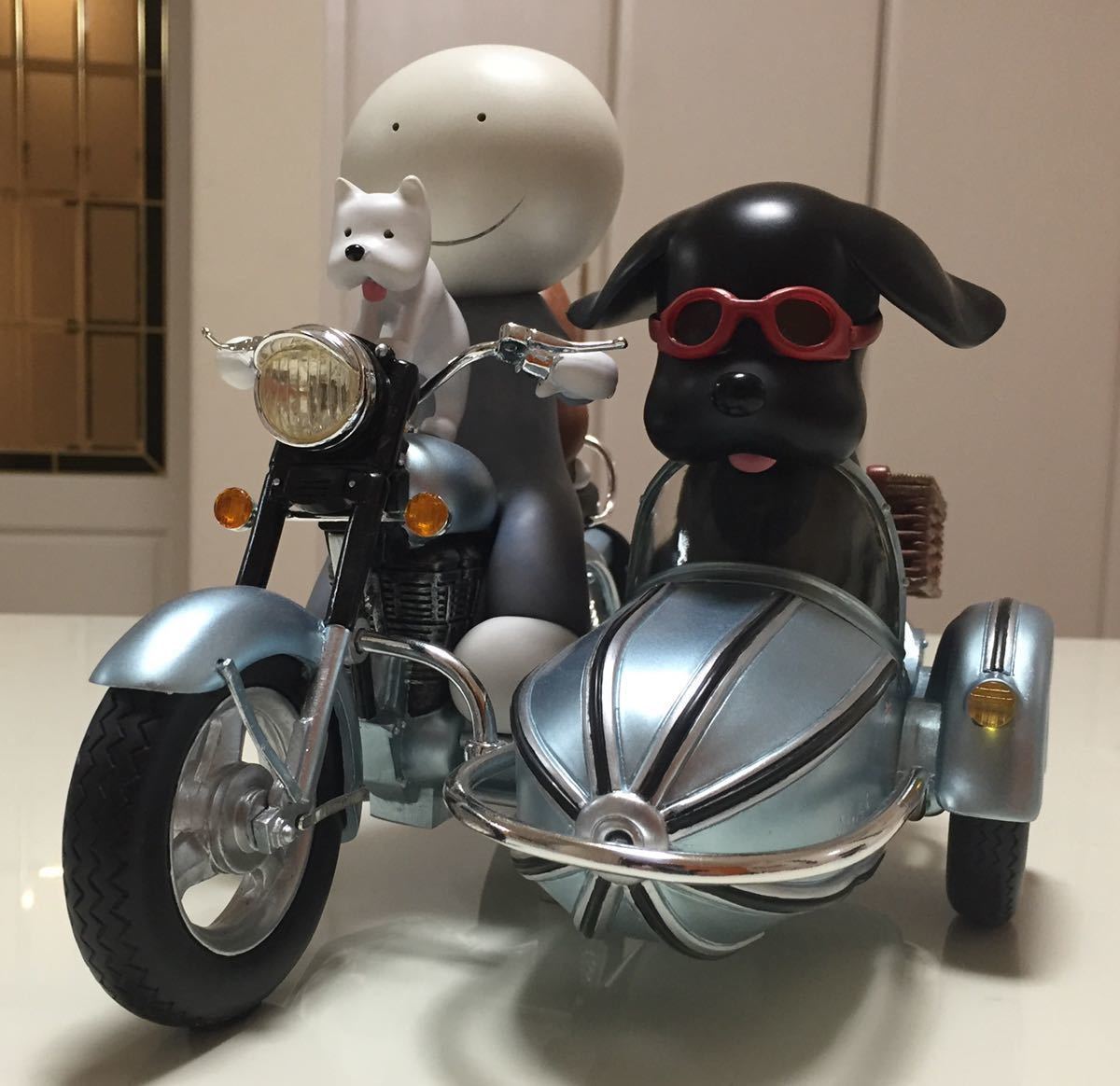 ダグ・ハイド（doug hyde）完売 雨の中の二人 稀少 オブジェ 新品