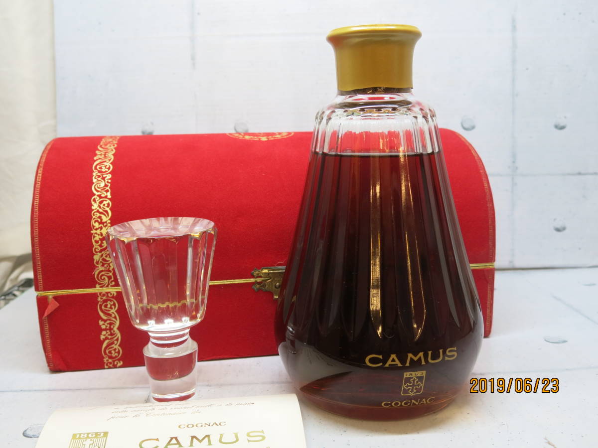 未開栓】古酒CAMUS Cognac Baccarat 2000ギフトボックス 未開栓】古酒