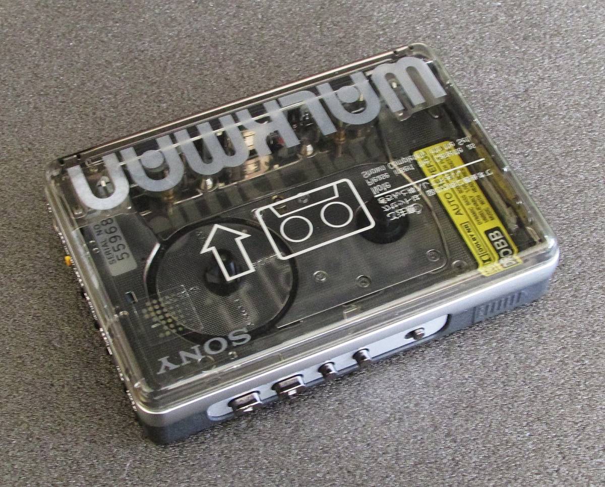 SONY WM-504 カセットプレーヤー 本体と付属品【ジャンク扱い】 SONY