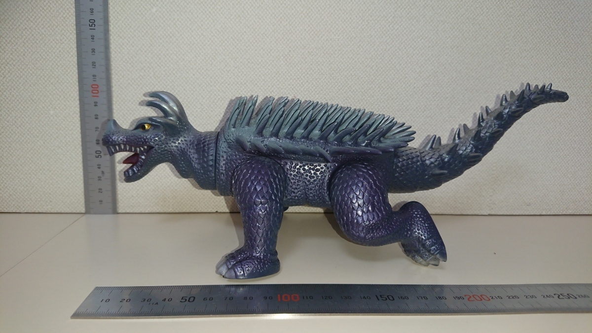 BABY, THE STARS SHINE BRIGHT 幸せの青い鳥柄マルサンアンギラスソフビ