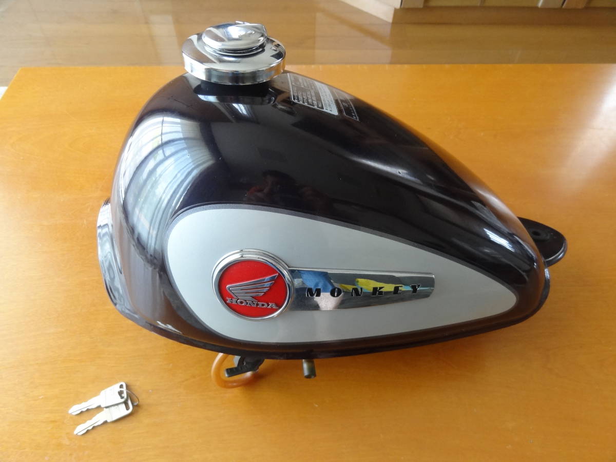 ホンダ Z50J モンキー 純正タンク (ジャンク、塗装前、穴有り)