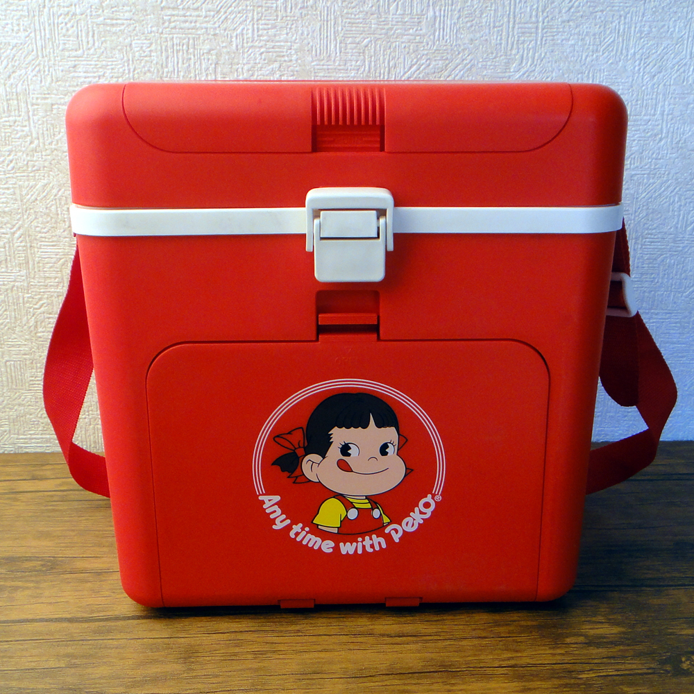 希少激レア）ペコちゃん まっ赤なミニ冷蔵庫 Amazon.co.jp: 不二家