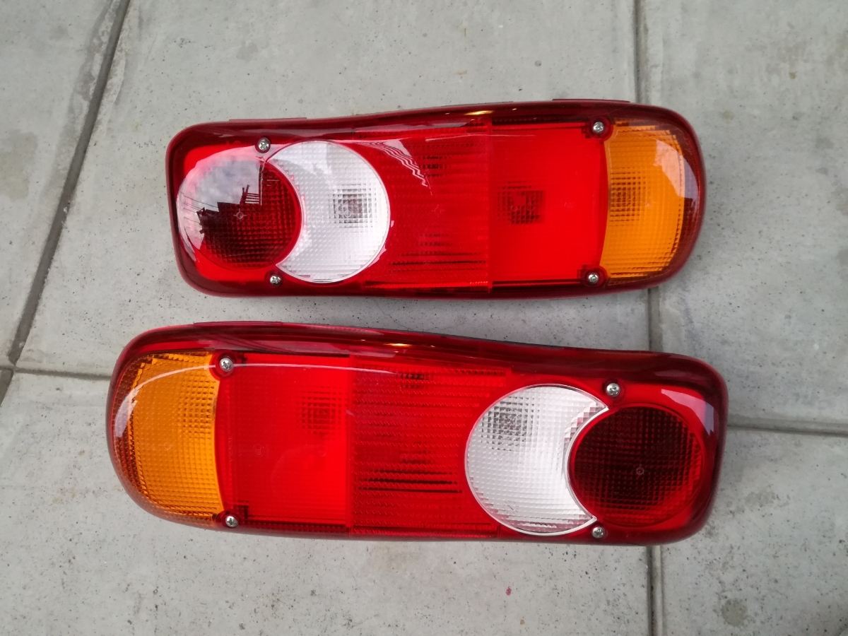 UDトラックス純正クオンテールランプ ボルボ VOLVO UD クオン 共通