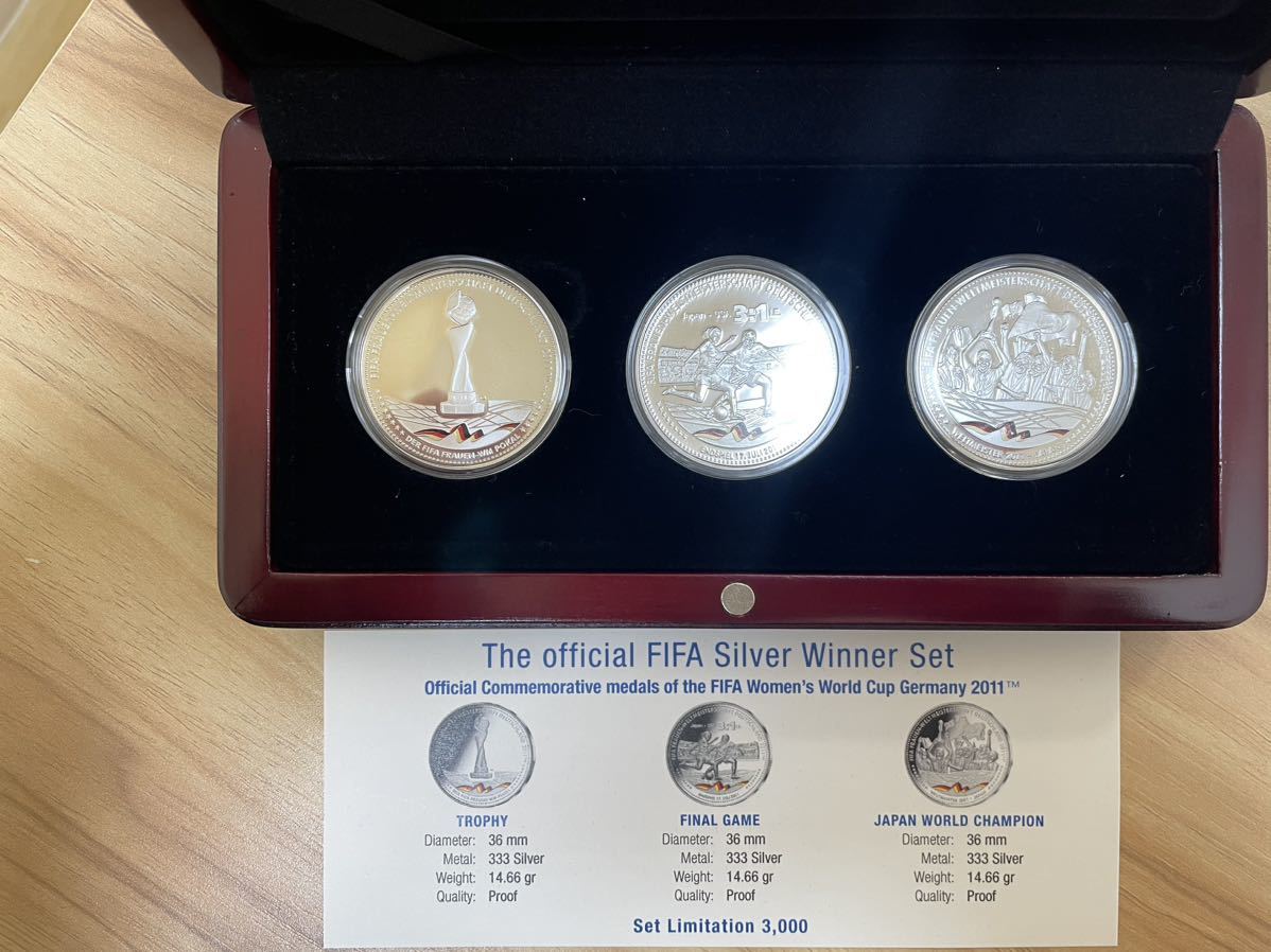 1円スタート☆The official FIFA Silver Winner Set 2011年 女子