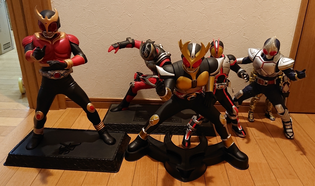 仮面ライダークウガ アギト 龍騎 ファイズ ブレイド 響鬼 電王 キバ