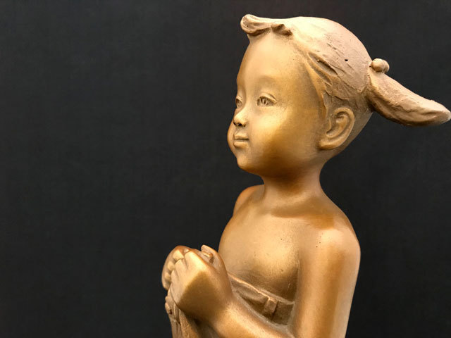 パパのズボンブロンズ像！加藤豊作品