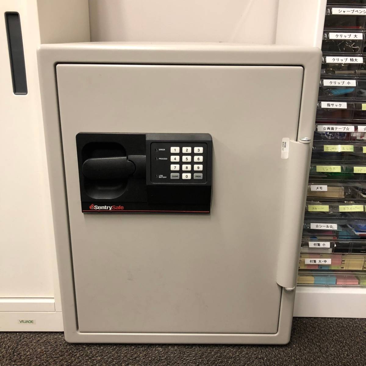 SentrySafe SB5560 テンキー式金庫 57kg SentrySafe SB5560 テンキー式