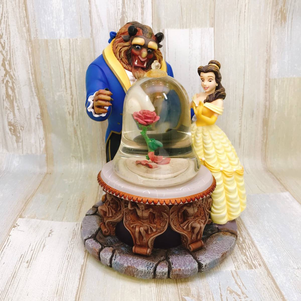希少品ディズニー 美女と野獣 スノーグローブ スノードーム 廃盤品