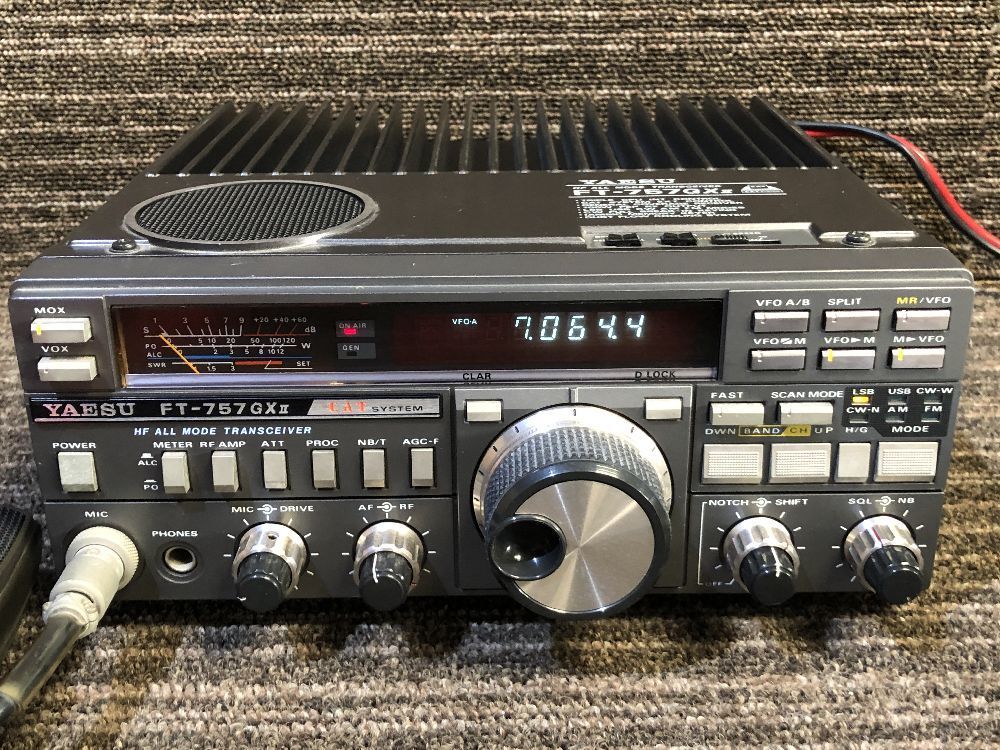YAESU FT-707 YAESU ヤエス FT-707 HF100W CWフィルター内蔵 FP-707