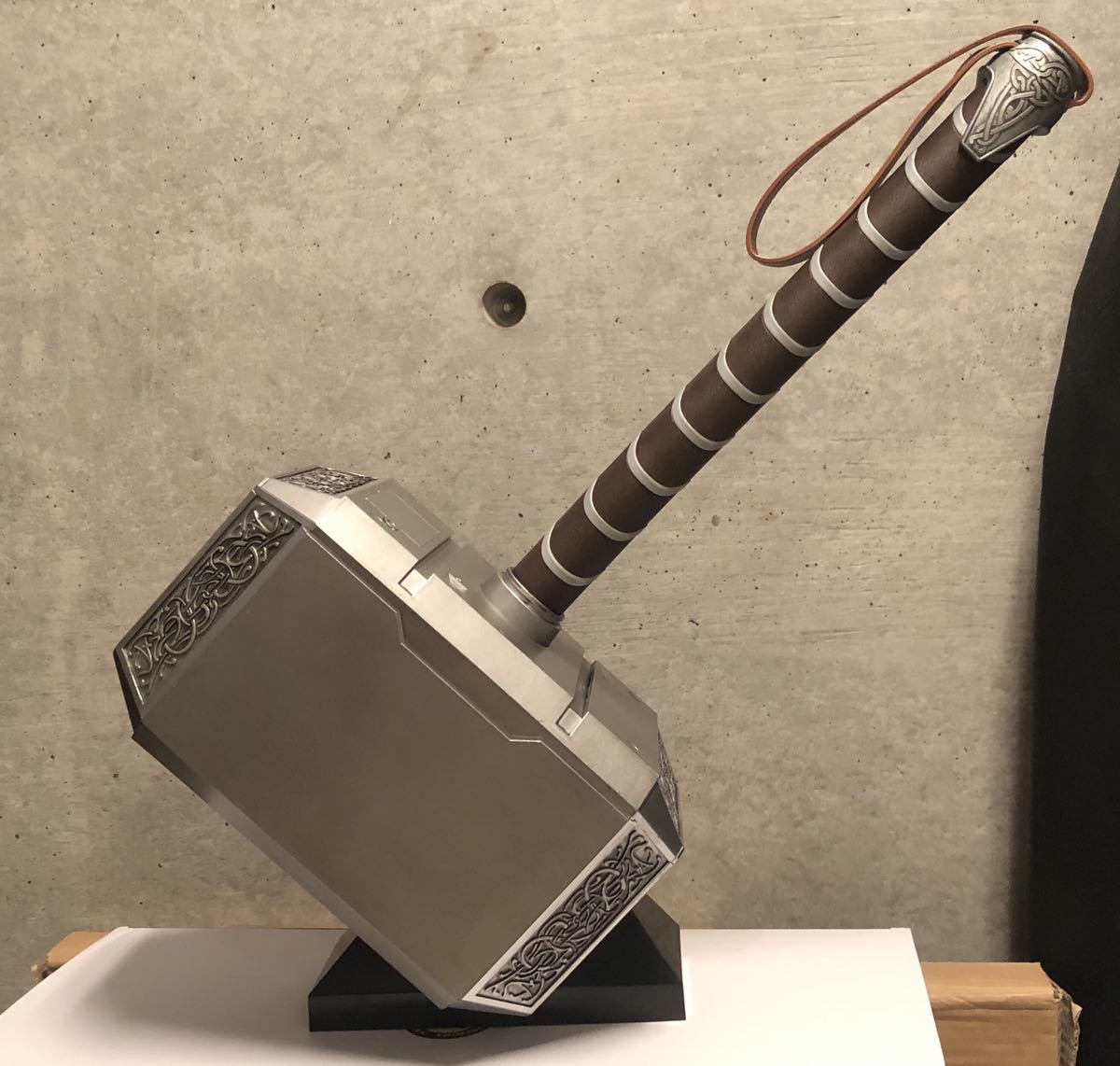 ムジョルニア 1/1レプリカ マイティソーハンマー