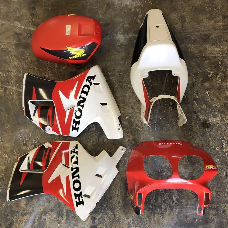 ns-1 アッパーカウル純正