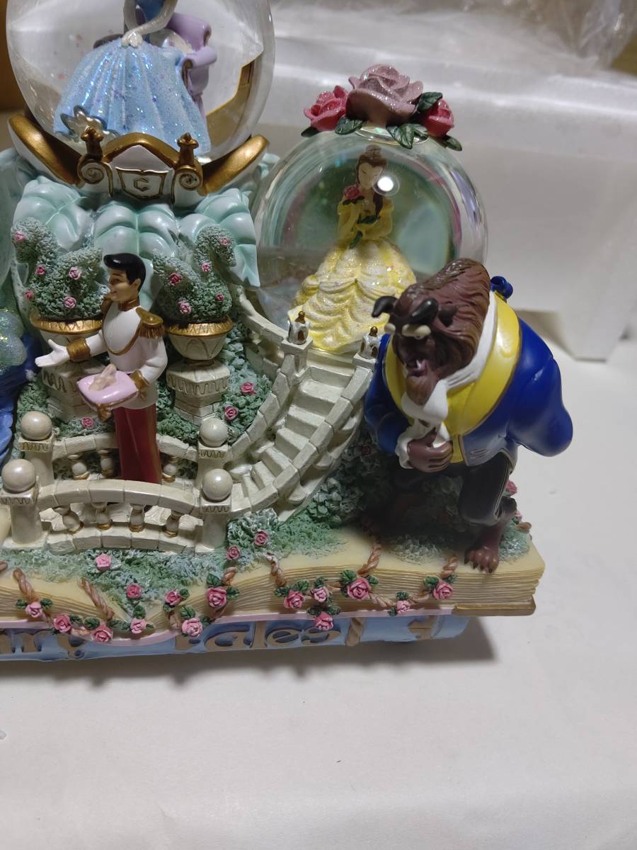 ディズニー 美女と野獣 スノードームフィギュア ベルとビーストの部屋