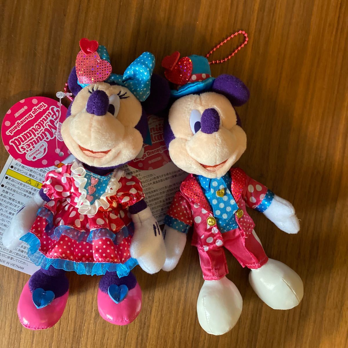 ディズニーモール ミッキーミニーピンバッジLE200