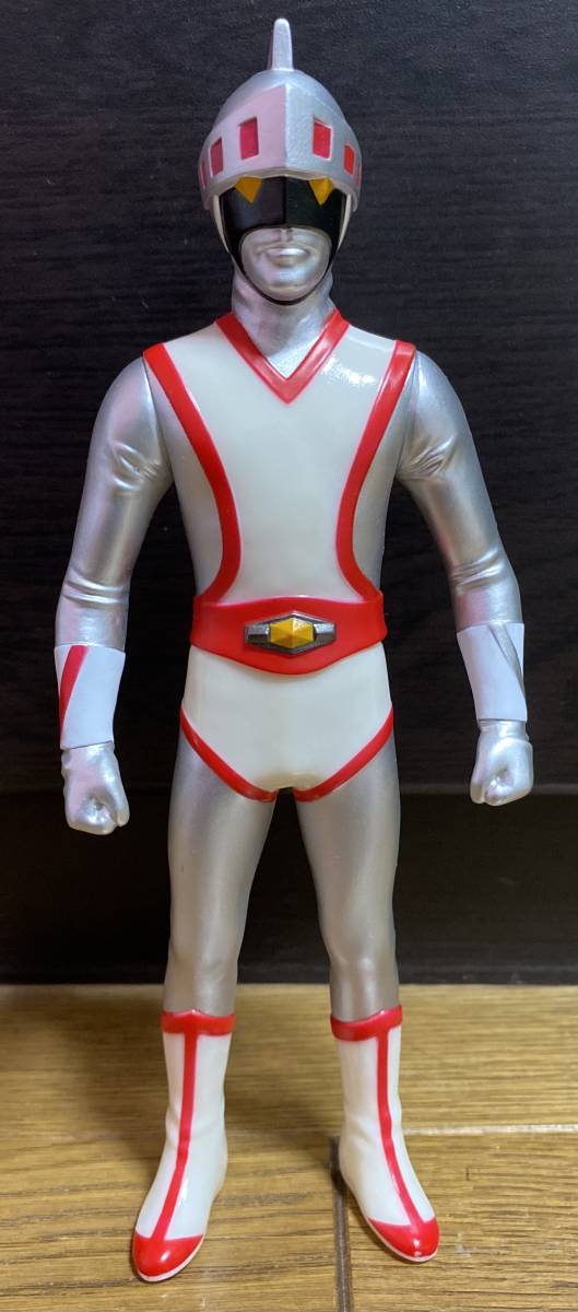 インスパイア シルバー仮面 ジャイアント ソフビ 【公式通販】