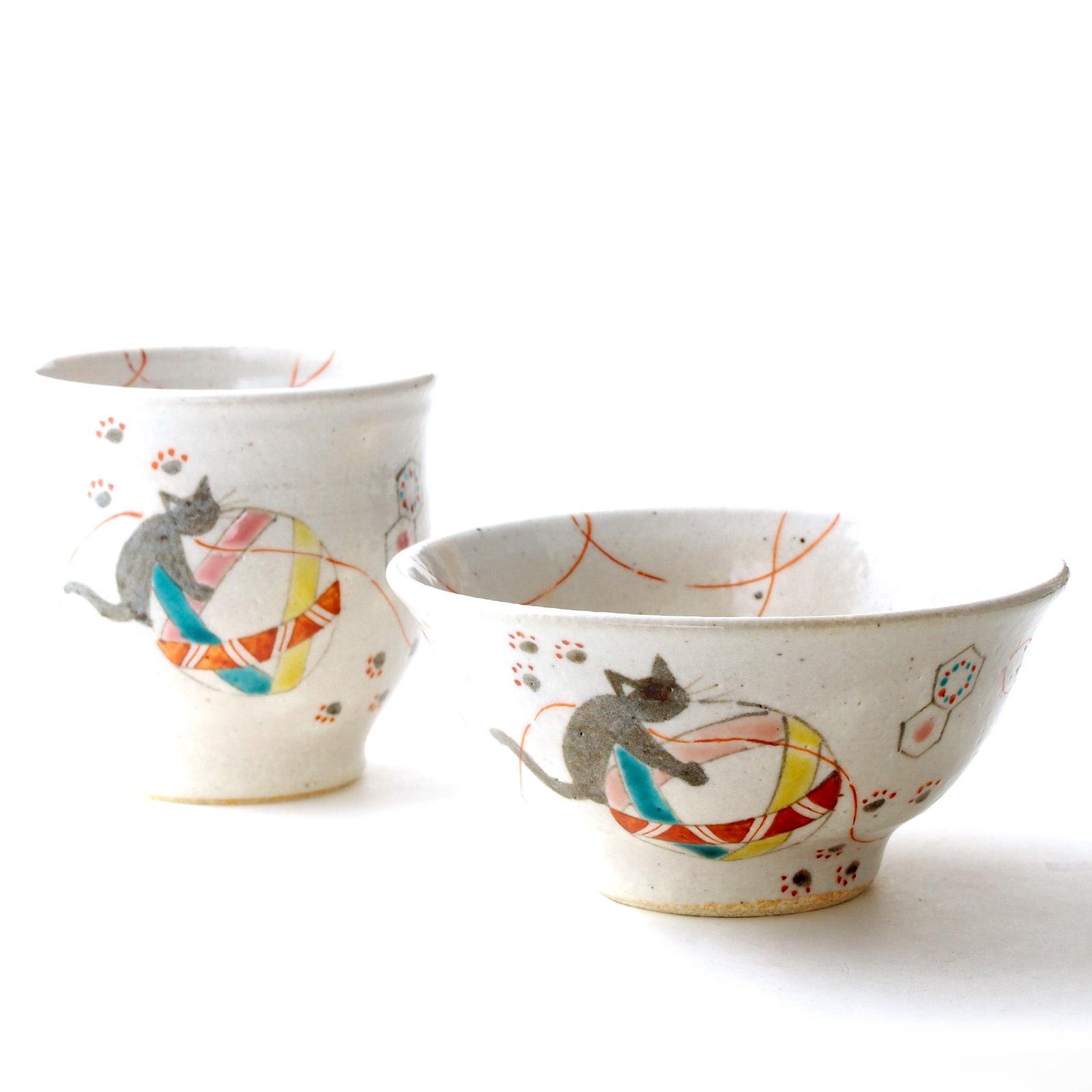 名入れできます】九谷焼 ”湯呑&ご飯茶碗 セット” 『てまり猫』小サイズ