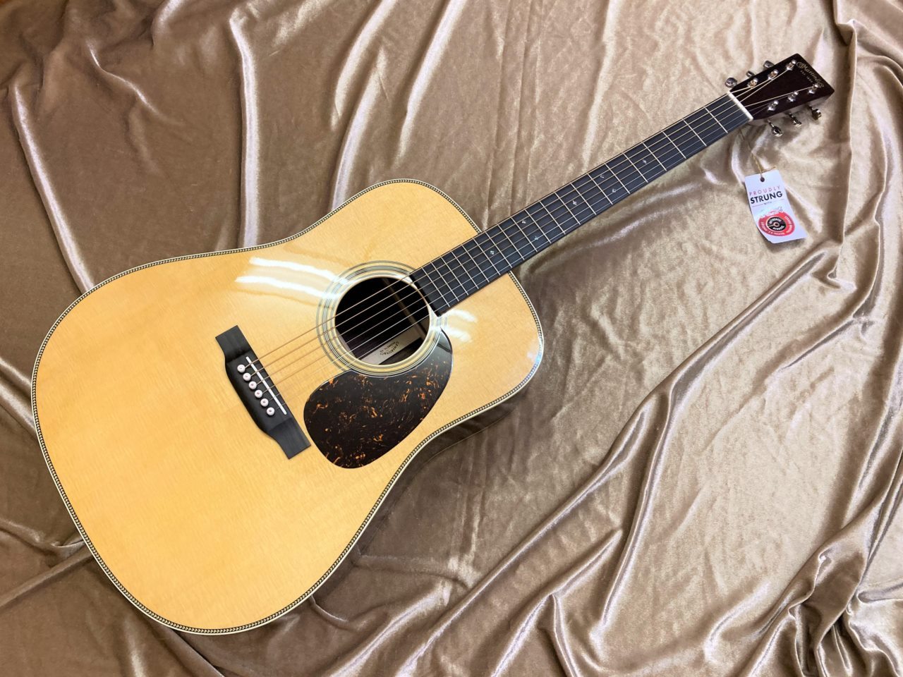 Martin HD-28（新品特価/送料無料）【楽器検索デジマート】