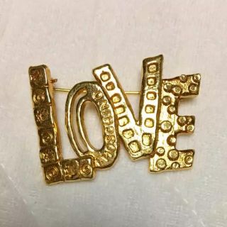MOSCHINO（ブローチ/コサージュ）のフリマアイテム一覧