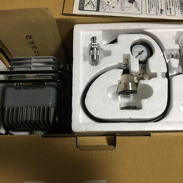 中古エアブラシ Mr.リニアコンプレッサーL7/プラチナセット おまけ付き