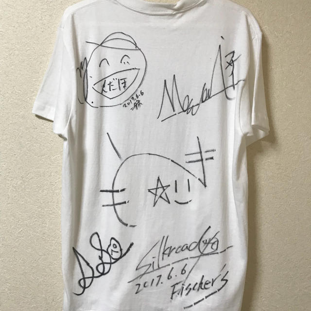 FANTASTICS 直筆サイン入りツアーTシャツ d77b60afd8d794ba1ebd935fed588b