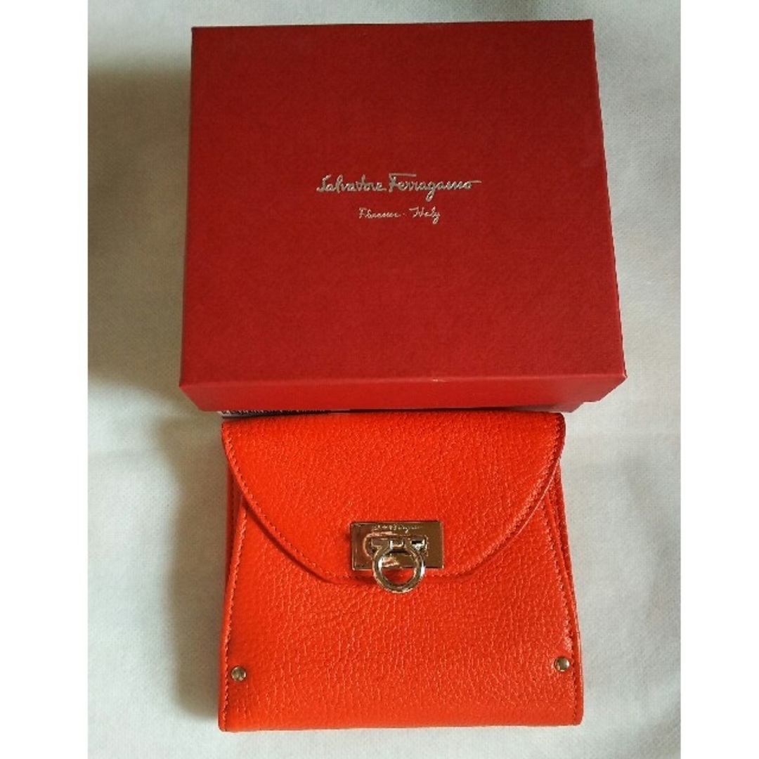 Salvatore Ferragamo - 未使用 フェラガモ 二つ折り 財布の通販 by