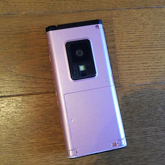 NTTdocomo - N905i ピンクと充電器 ガラケーの通販 by パピ｜エヌ
