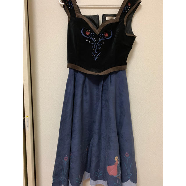 シークレットハニー 雪山 アナ ワンピース