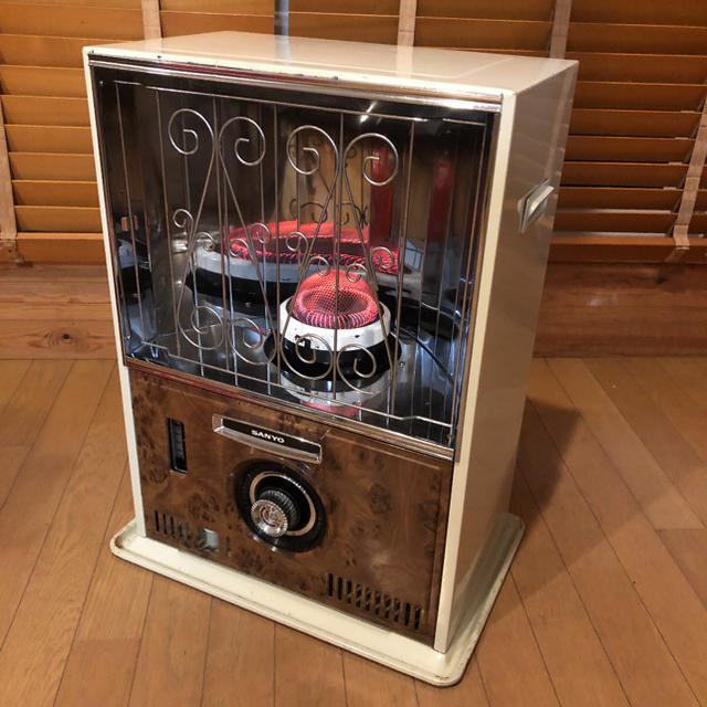 サンヨー 石油ストーブ 昭和レトロ アンティーク キャンプ OHR-25AP