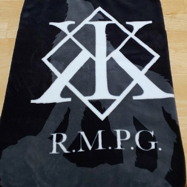 THE RAMPAGE LIVE TOUR 2019 “THROW YA FIST” TOUR GOODS 詳細ページ