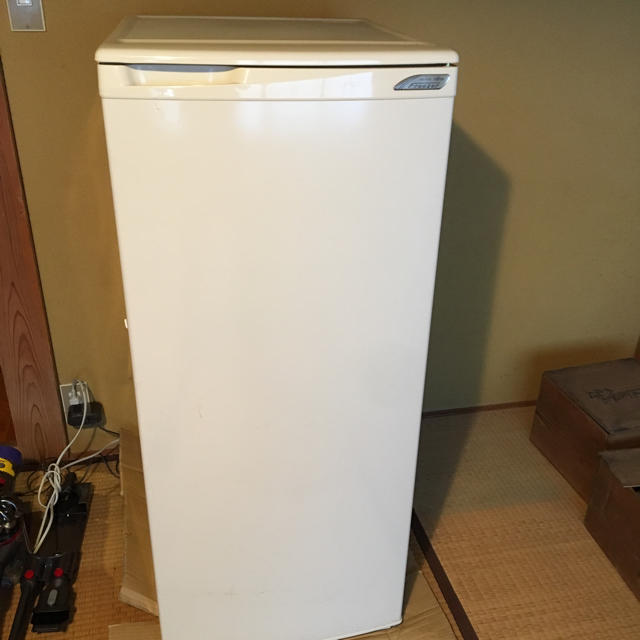 冷凍庫富士通110l