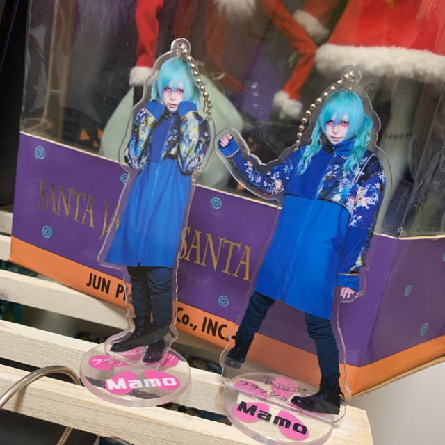 生憎の雨。 魔喪 アクスタ 3種セット R指定 マモ アクキー mamo V系 R