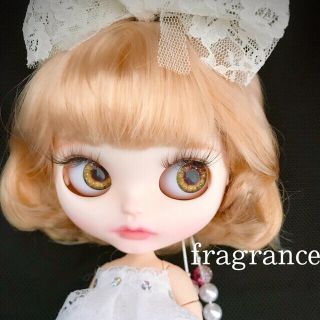 アイシードールカスタム♡白肌・ネイビーストレートボブ♡ アイシー