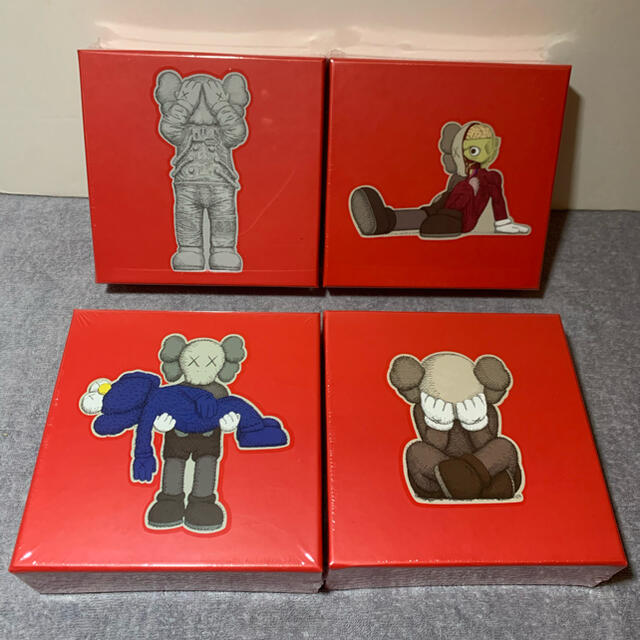 KAWS TOKYO FIRST パズル 4種類 KAWS TOKYO FIRST PUZZLE パズル 4種