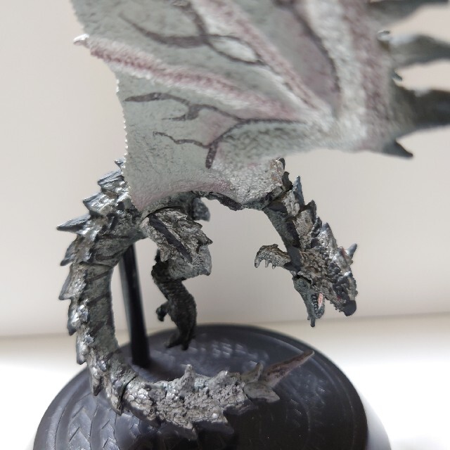 クリエイターズモデル リオレウス 希少種 フィギュア