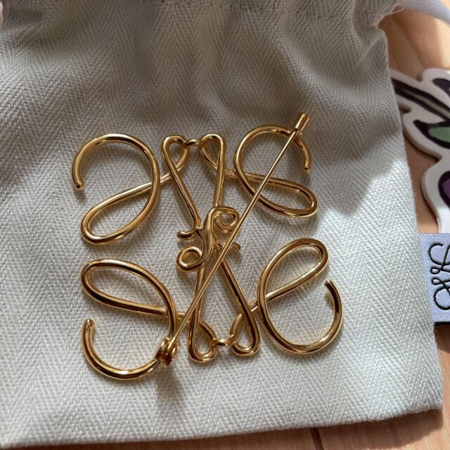 美品】LOEWE ロエベ アナグラムブローチ ゴールド ロエベ アナグラム
