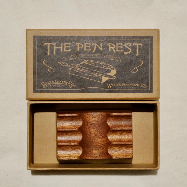 Galen Leather ガレンレザー ペンレスト マホガニー材の通販 by Bungu