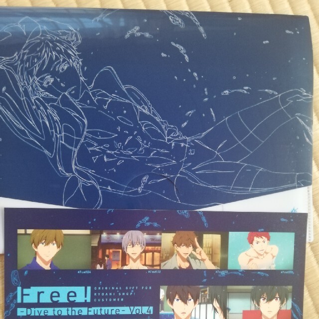 京アニショップ特典 ミニ複製原画+クリアケースセット Free!の通販 by